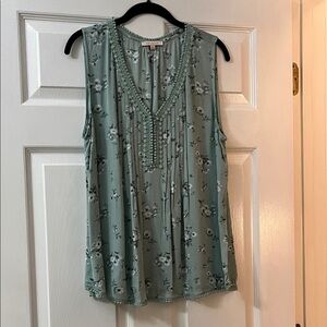 Skies Are Blue Floral Sleeveless Blouse - Light Green